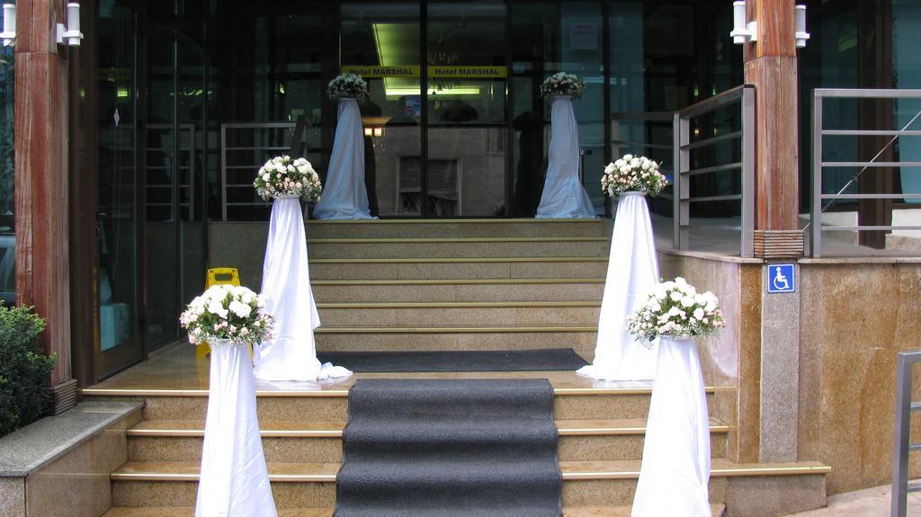 Marshal Hotel Bucharest Exterior photo