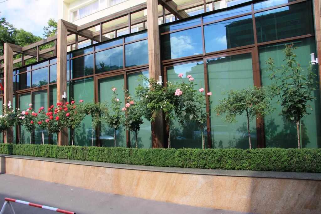 Marshal Hotel Bucharest Exterior photo